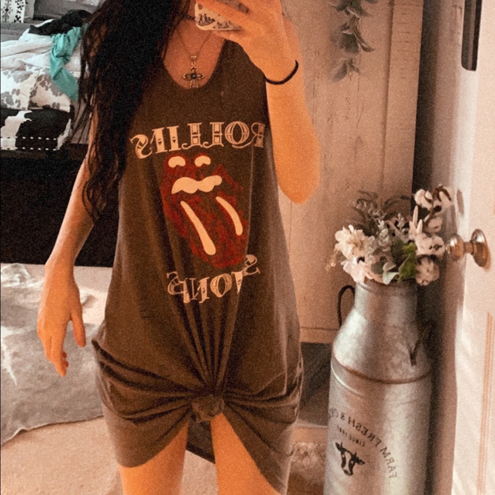 Women’s or juniors rolling stone dress